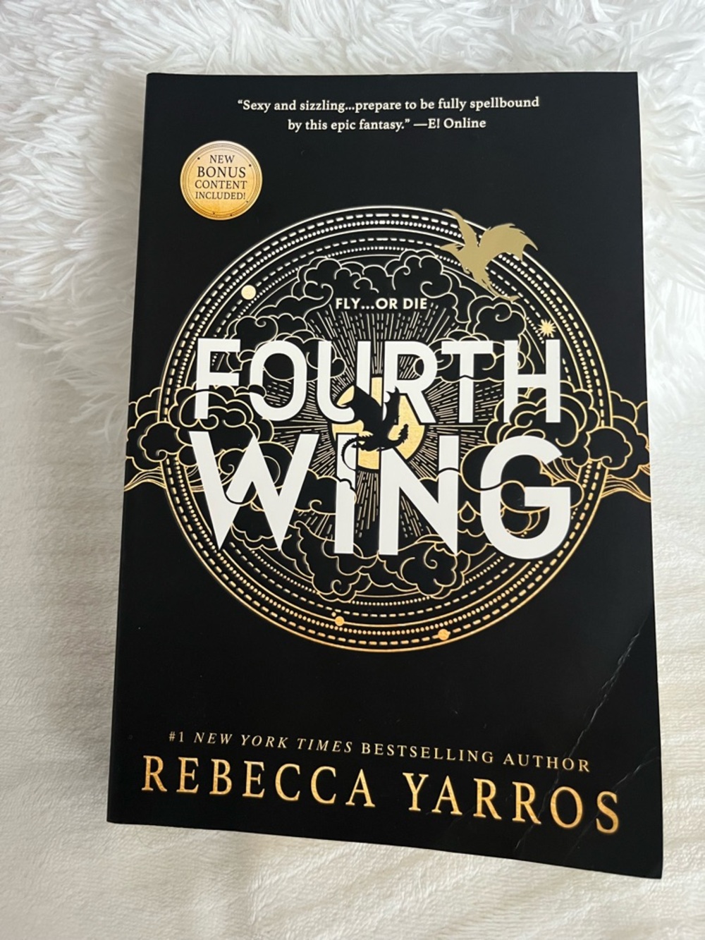 Fourth Wing by Rebecca Yarros Paperback